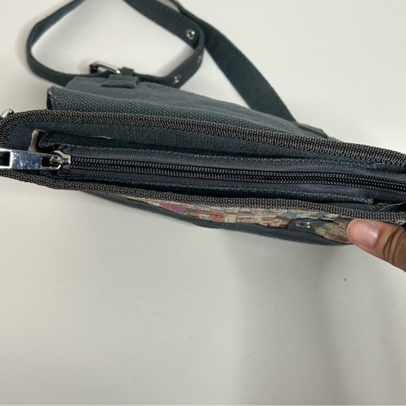 Onyx + Green Cross Weave Magazine Print Crossbody Bag - Picture 10 of 12